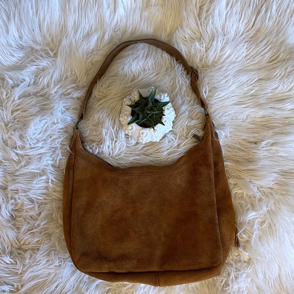 Like new MINNETONKA genuine leather fringe shoulder bag in cognac - Picture 6 of 15